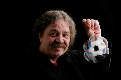 Tom Noddy's Bubble Magic: An Art Form All Its Own